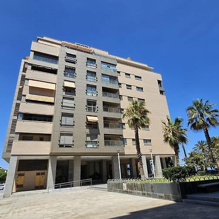 Апартаменты D&R Penthouse On The Beach Малага Экстерьер фото