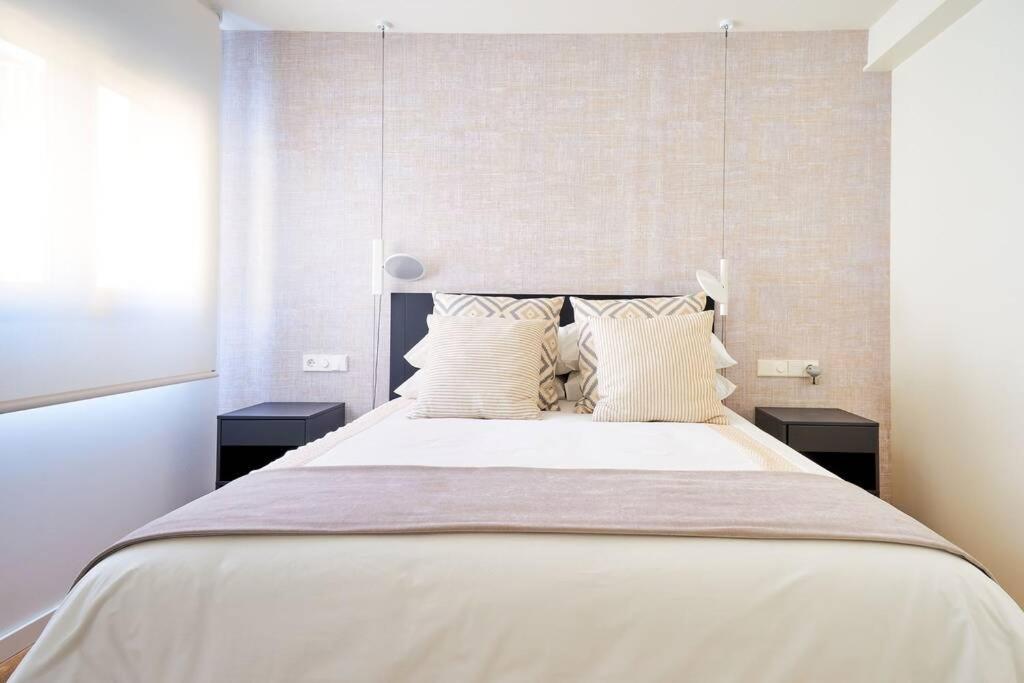 Апартаменты D&R Penthouse On The Beach Малага Экстерьер фото