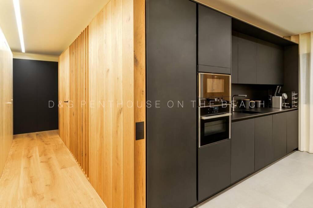 Апартаменты D&R Penthouse On The Beach Малага Экстерьер фото
