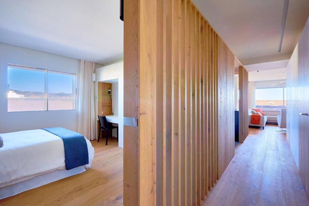 Апартаменты D&R Penthouse On The Beach Малага Экстерьер фото