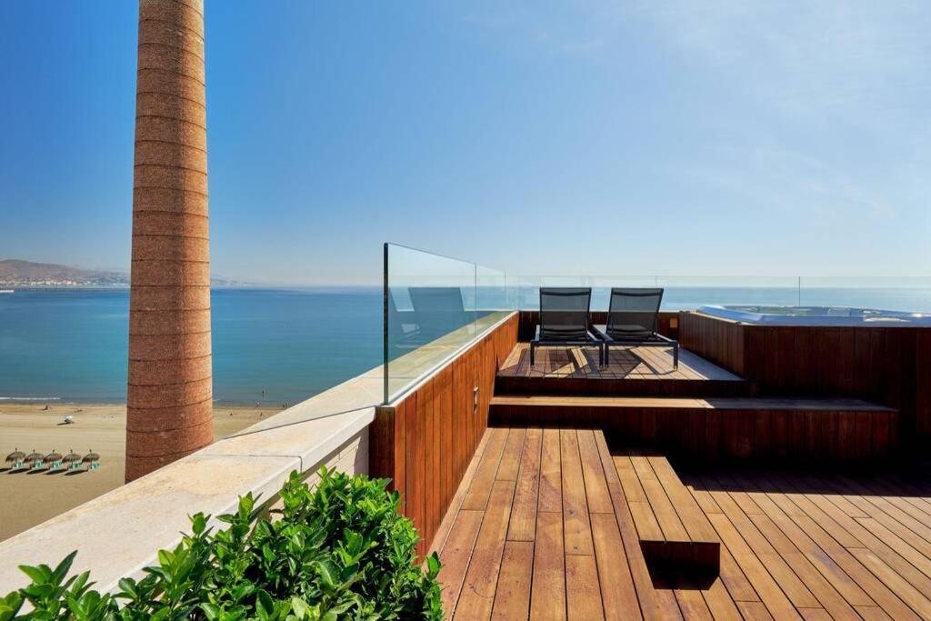 Апартаменты D&R Penthouse On The Beach Малага Экстерьер фото