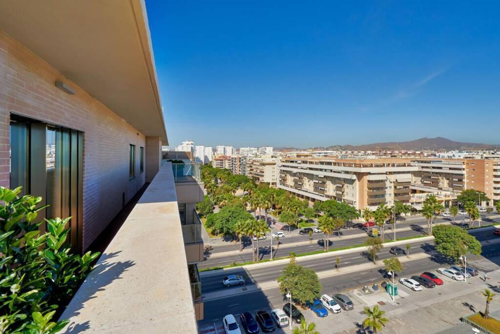 Апартаменты D&R Penthouse On The Beach Малага Экстерьер фото