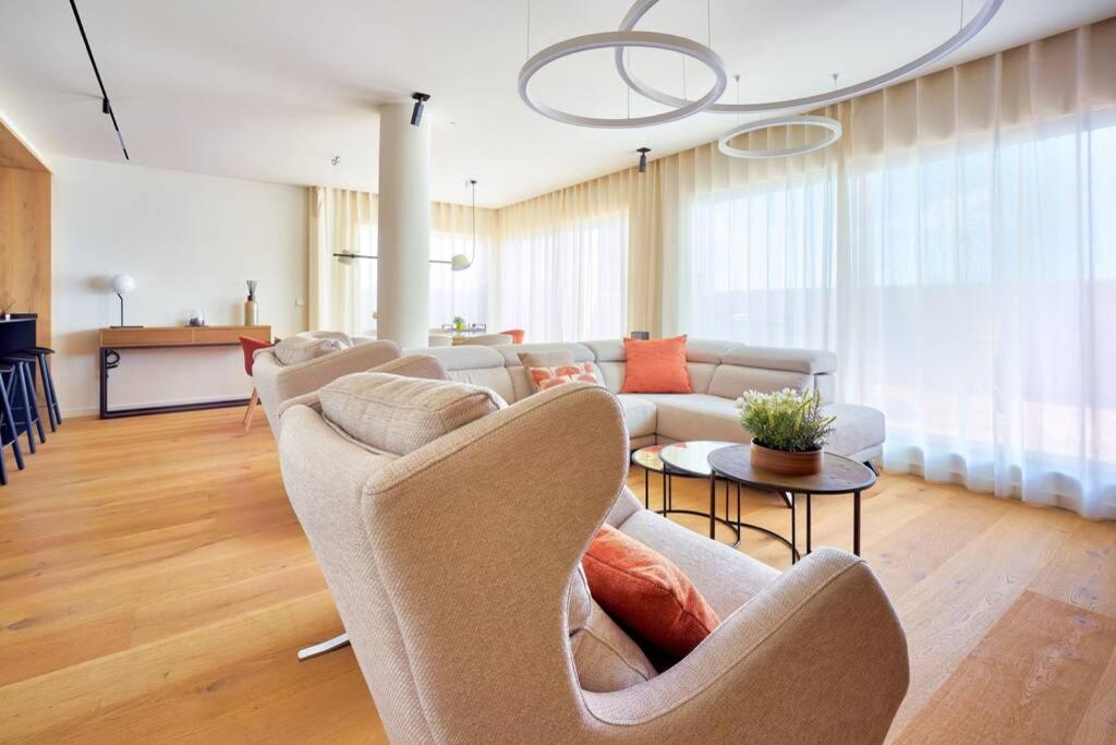 Апартаменты D&R Penthouse On The Beach Малага Экстерьер фото